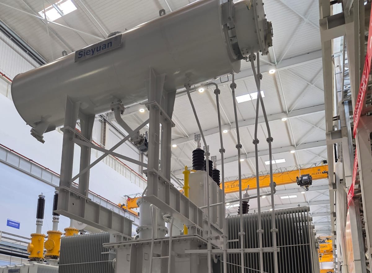 Large Sieyuan-branded power transformer